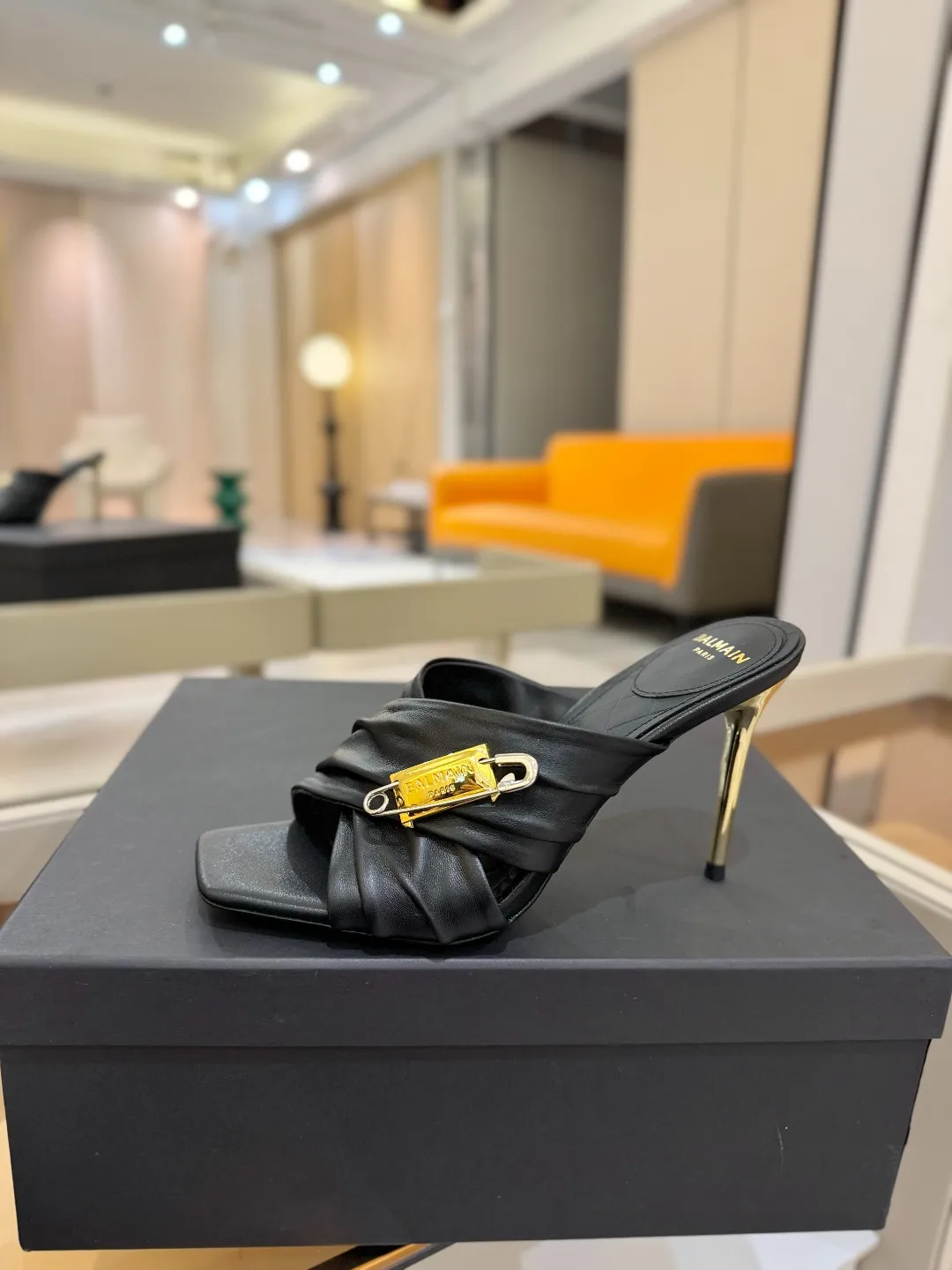 Balmain ブラック ファッションハイヒールスリッパ