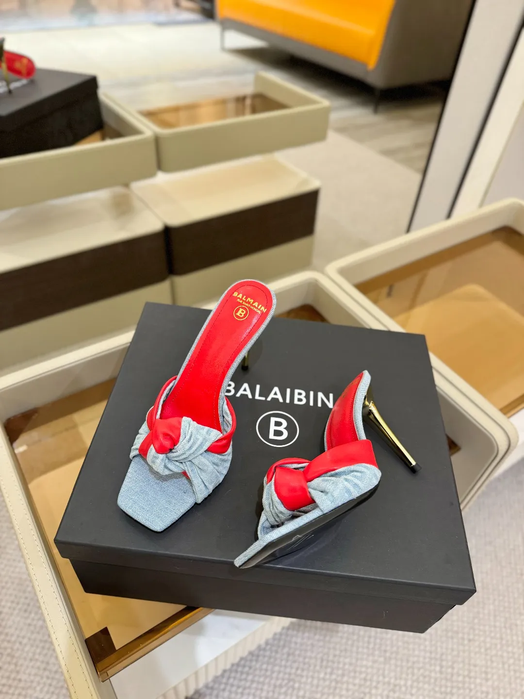 Balmain レッドリボンハイヒールのスリッパ ブルー - 画像 (6)