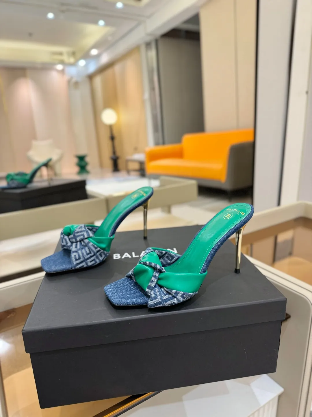 ピエールバルマン グリーン リボンデザイン スリッパ - 画像 (4)