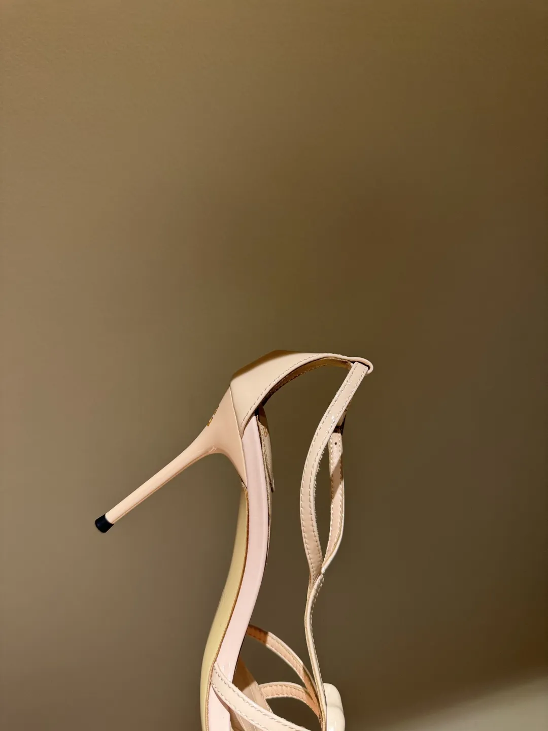 Balmainバレマン2025春夏ニューアイテム高品質なモデル四角い頭ハイヒールサンダル - 画像 (8)