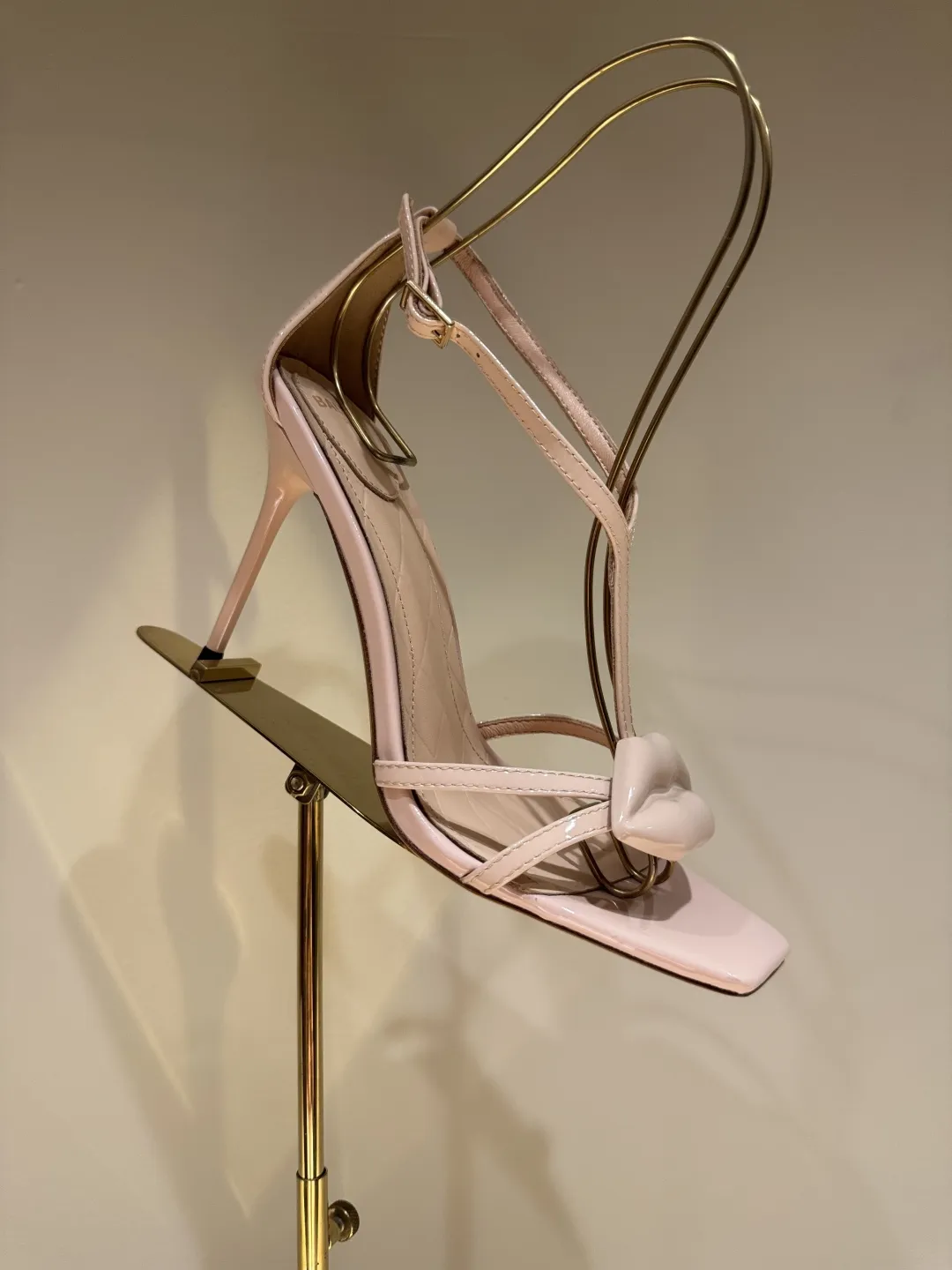 Balmainバレマン2025春夏ニューアイテム高品質なモデル四角い頭ハイヒールサンダル