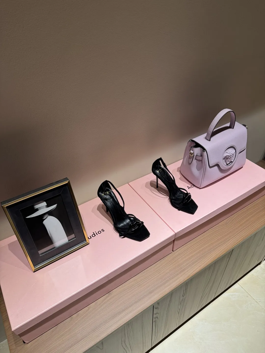 Balmainバレマン黒四角い頭ハイヒールサンダル新作 - 画像 (3)