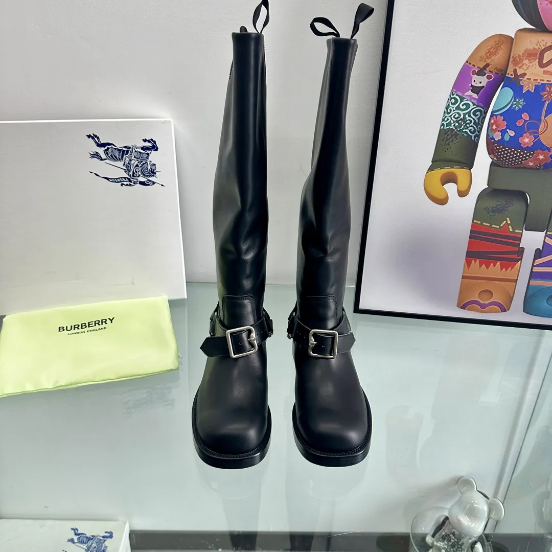 バーバリー ブラック ブーツ 新作 ヒール付き - 画像 (3)