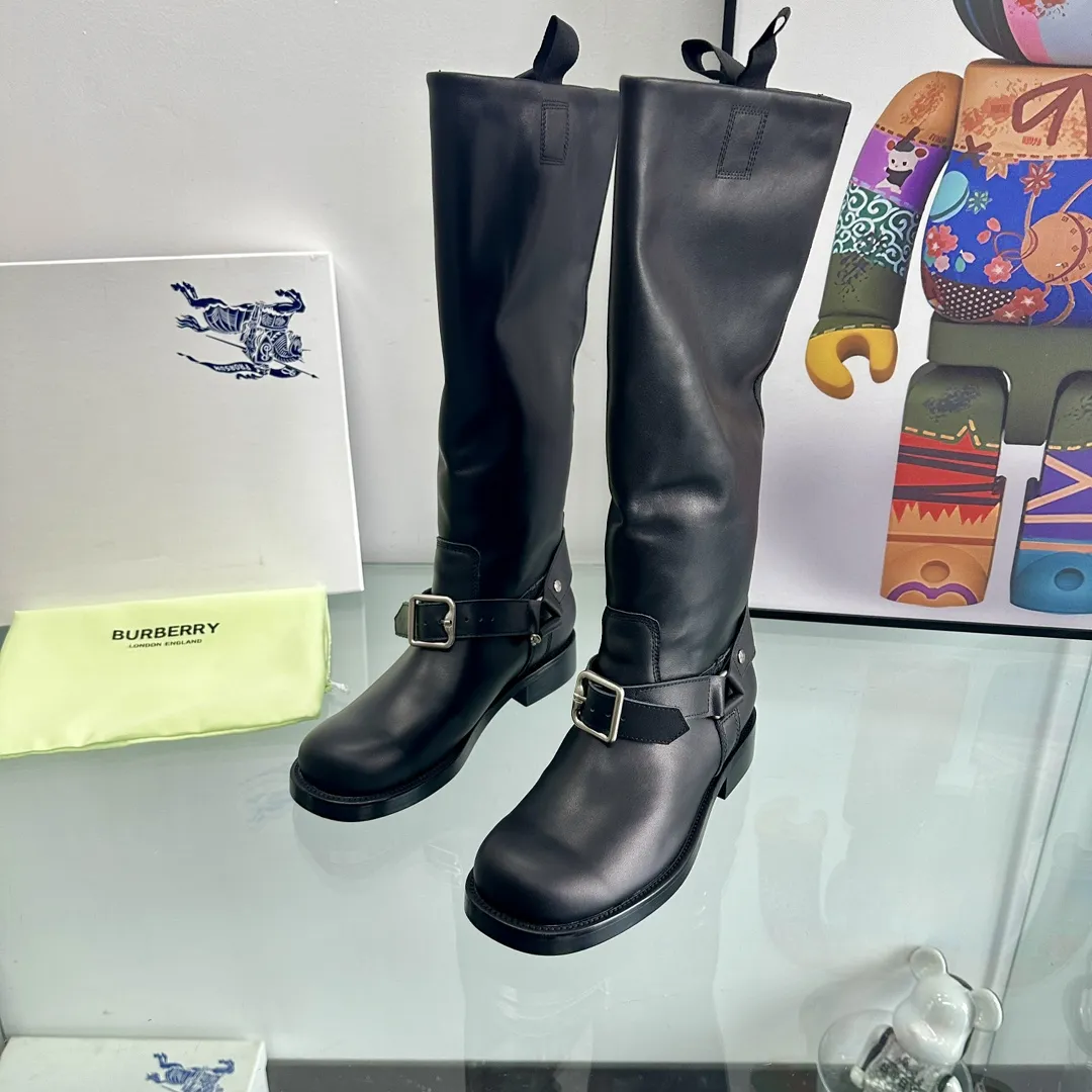 バーバリー ブラック ブーツ 新作 ヒール付き