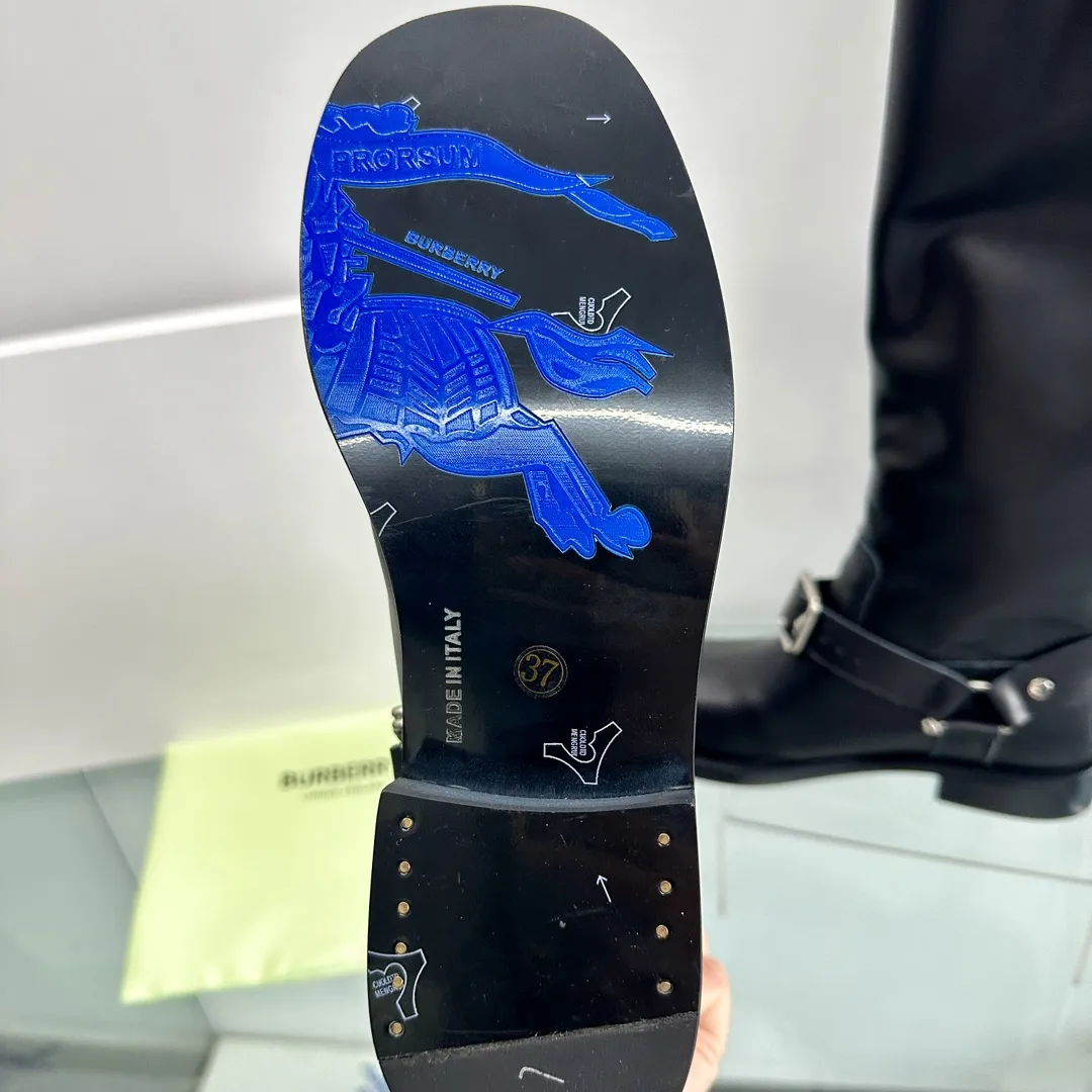 バーバリー ブラック ブーツ 新作 ヒール付き - 画像 (9)