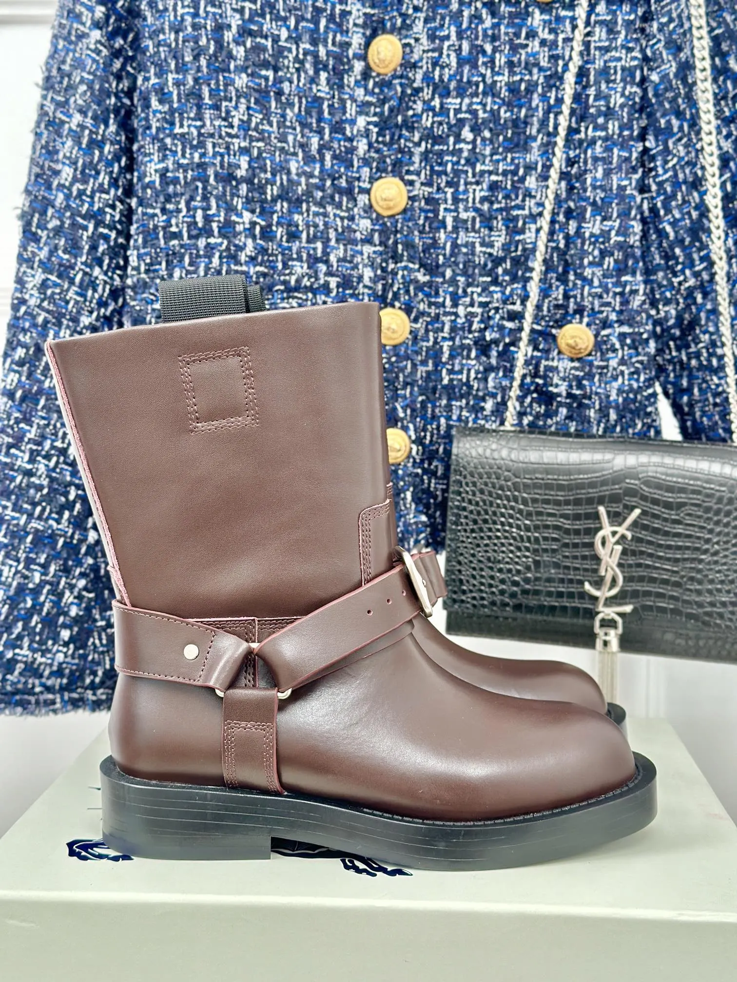 Burberry ブラウンブーツ新作リボンデザイン