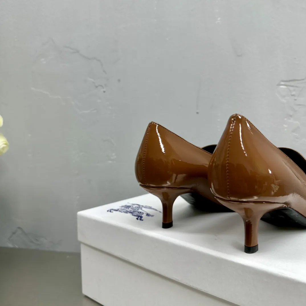 Burberry バターローファーリボンデザイン茶色新作 - 画像 (5)