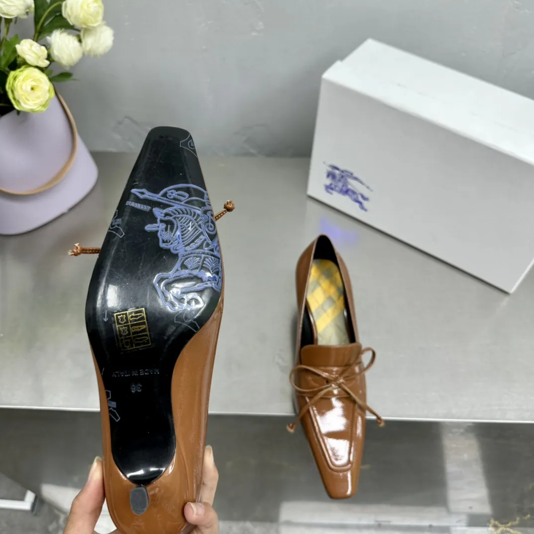 Burberry バターローファーリボンデザイン茶色新作 - 画像 (8)