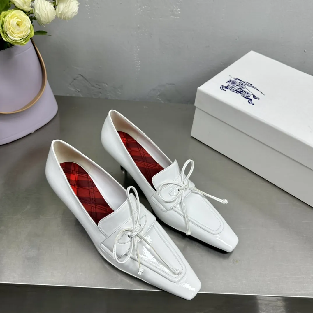 Burberry高品質なモデル白リボンローファー新作 - 画像 (5)