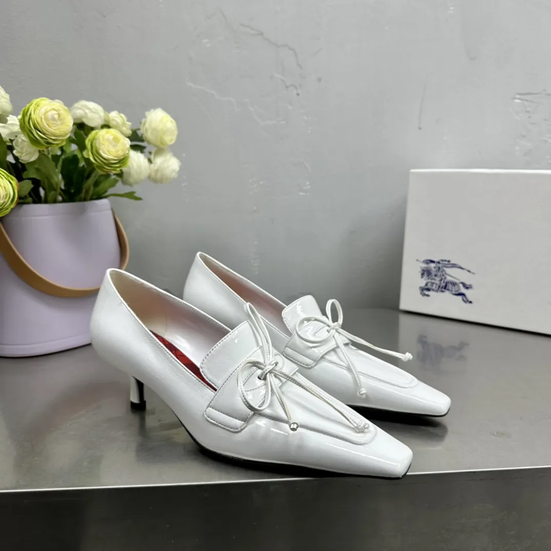 Burberry高品質なモデル白リボンローファー新作 - 画像 (6)