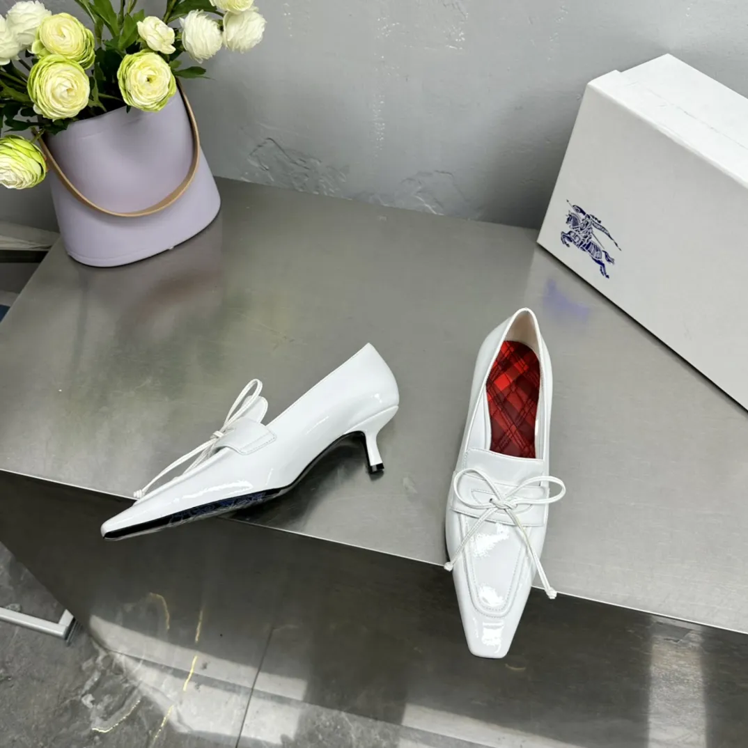 Burberry高品質なモデル白リボンローファー新作 - 画像 (8)