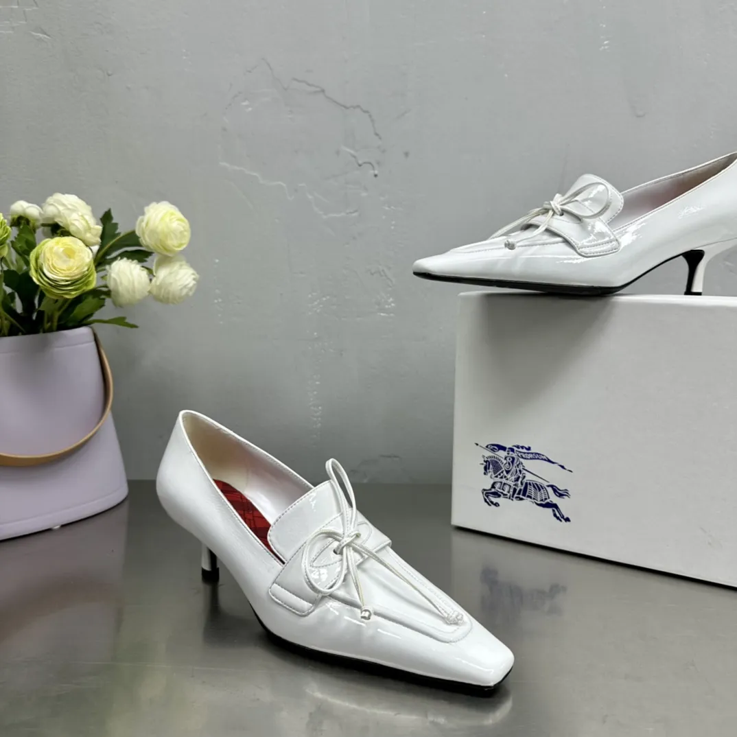 Burberry高品質なモデル白リボンローファー新作 - 画像 (10)