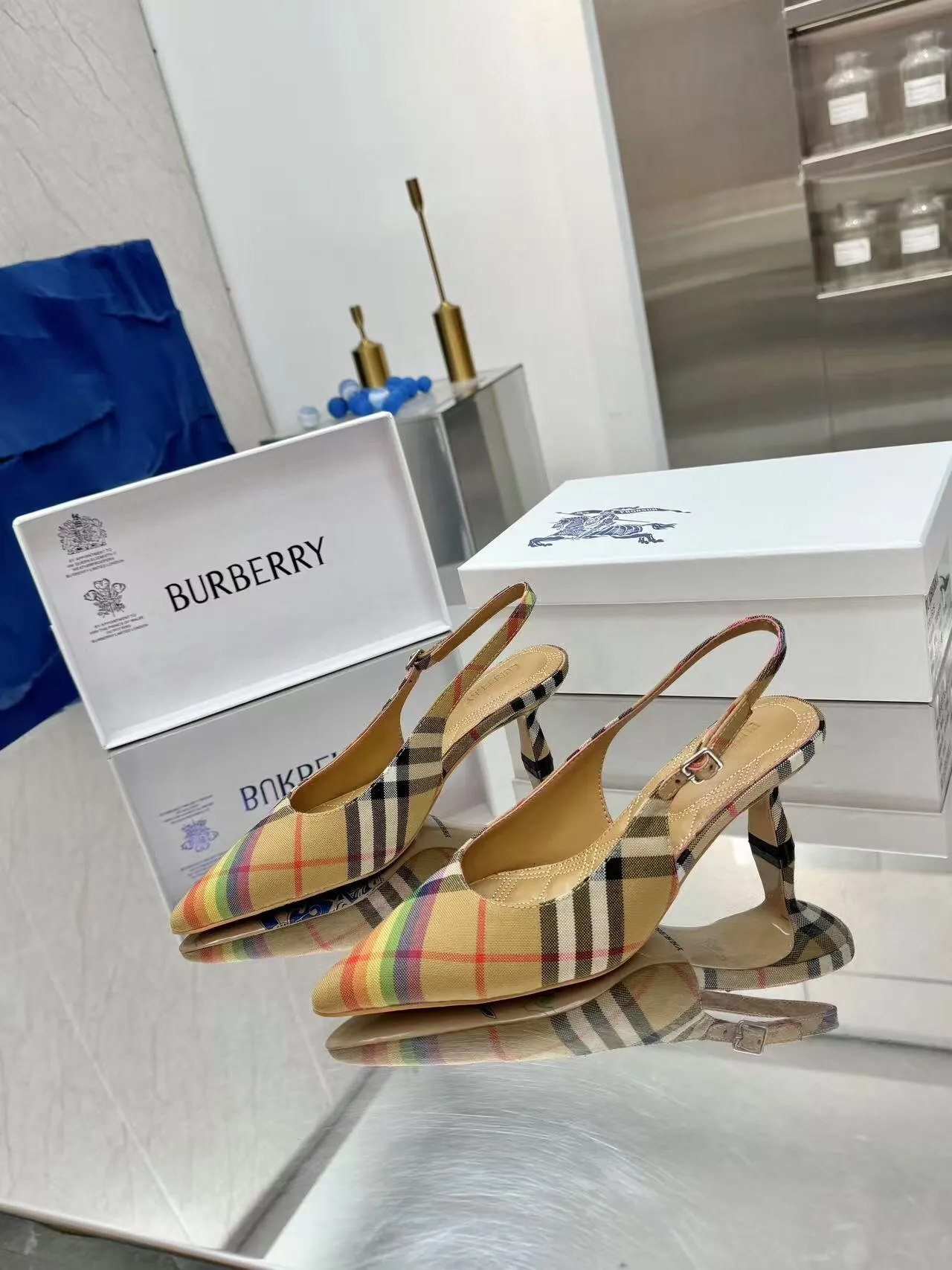 Burberry バーバリー グレー ヒョウ柄 スリッパ