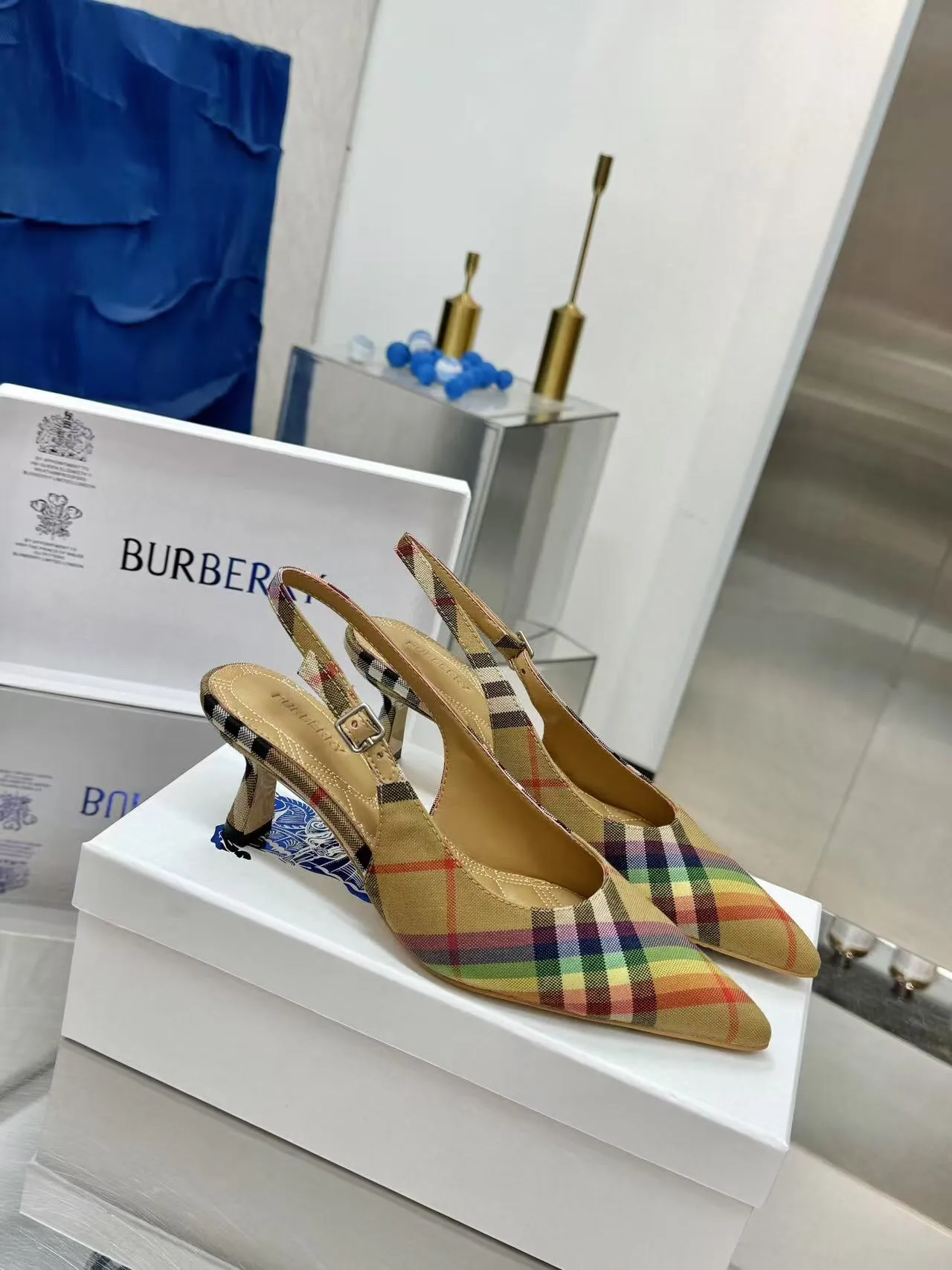 Burberry バーバリー グレー ヒョウ柄 スリッパ - 画像 (5)