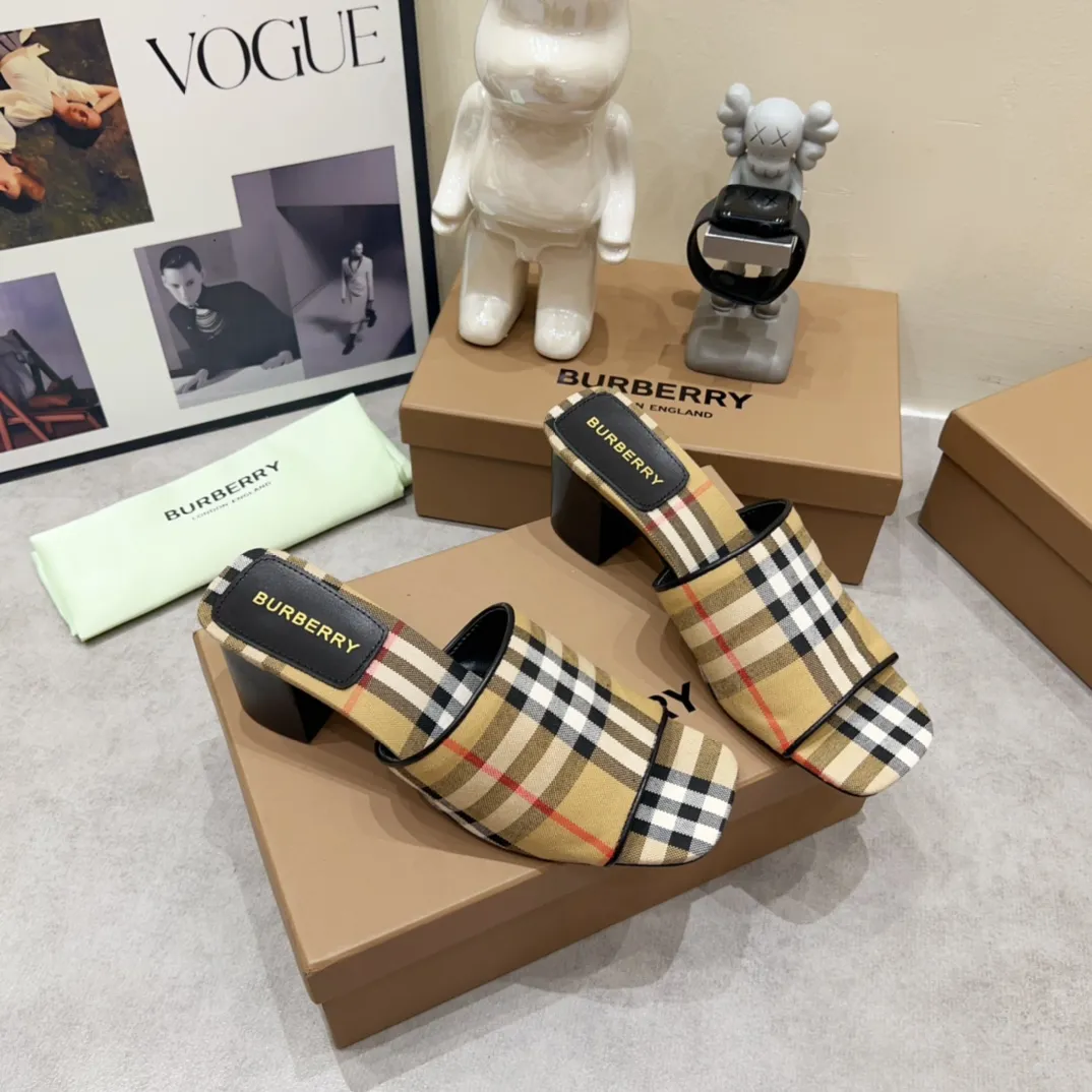 Burberry チャンキーヒール スリッパ グレー 新作 - 画像 (6)