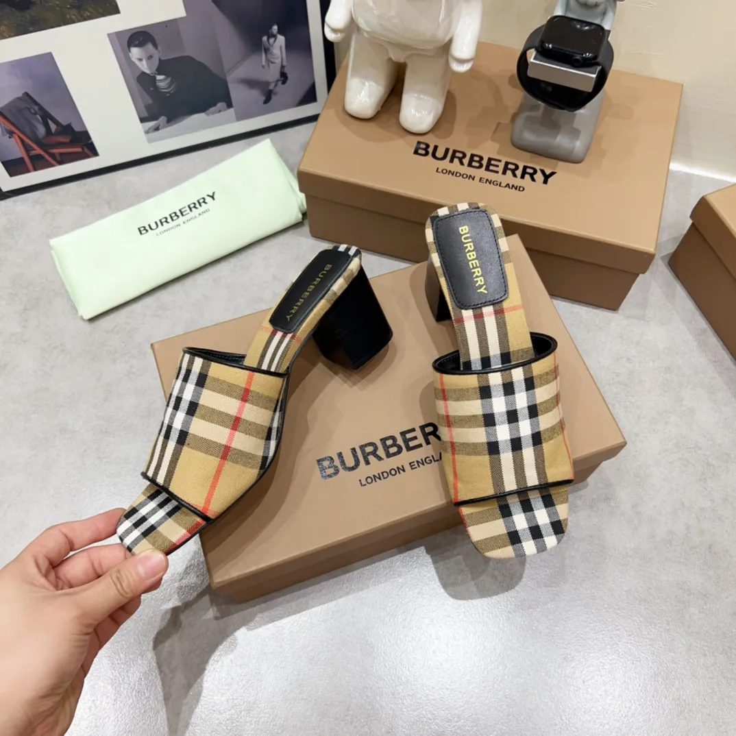 Burberry チャンキーヒール スリッパ グレー 新作 - 画像 (7)