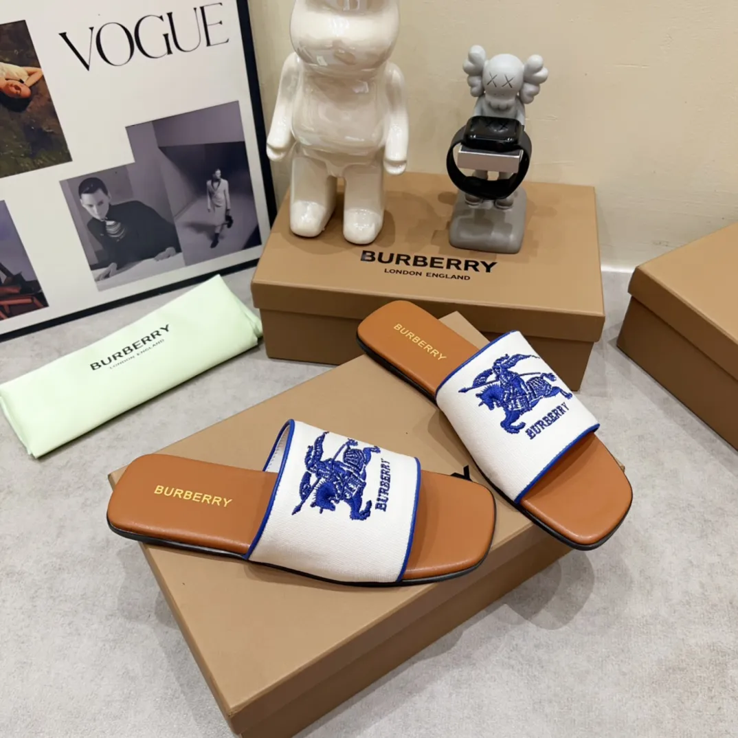 Burberry グレーチャンキーヒールスリッパ新作 - 画像 (6)