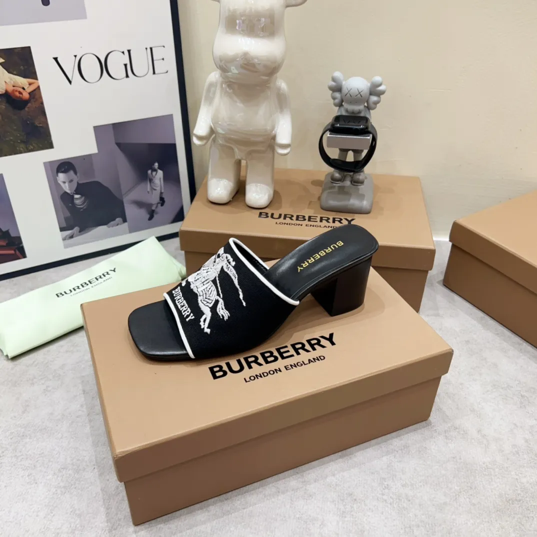 バーバリー ブラック ヒョウ柄 チャンキーヒールスリッパ