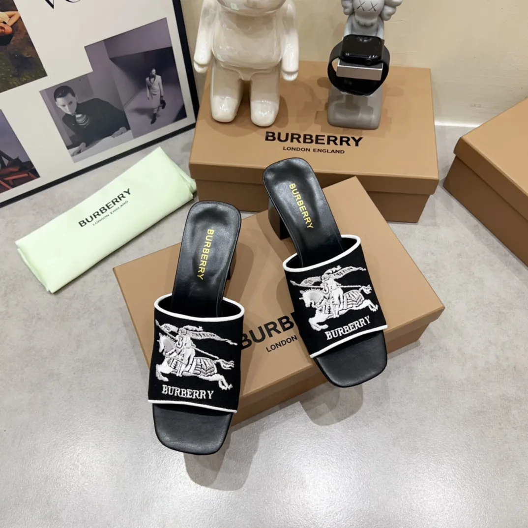 バーバリー ブラック ヒョウ柄 チャンキーヒールスリッパ - 画像 (3)