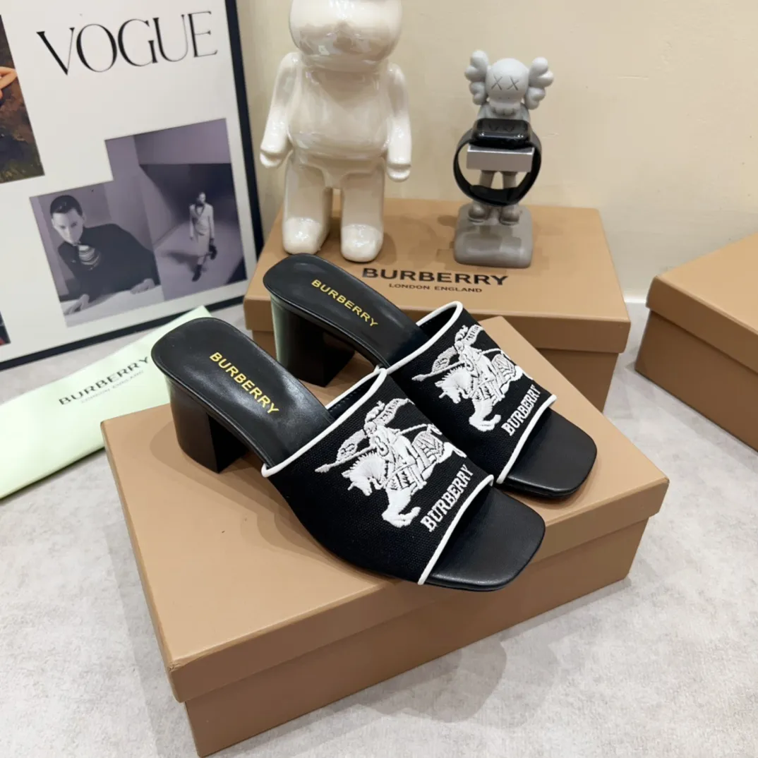 バーバリー ブラック ヒョウ柄 チャンキーヒールスリッパ - 画像 (4)