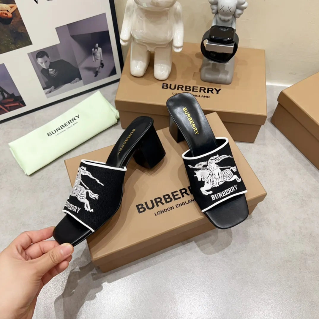 バーバリー ブラック ヒョウ柄 チャンキーヒールスリッパ - 画像 (6)