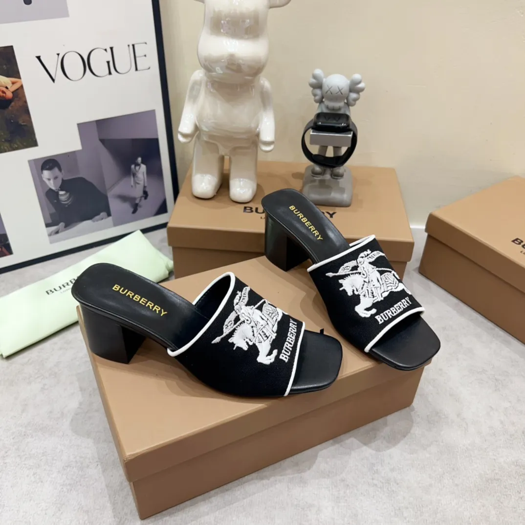 バーバリー ブラック ヒョウ柄 チャンキーヒールスリッパ - 画像 (7)