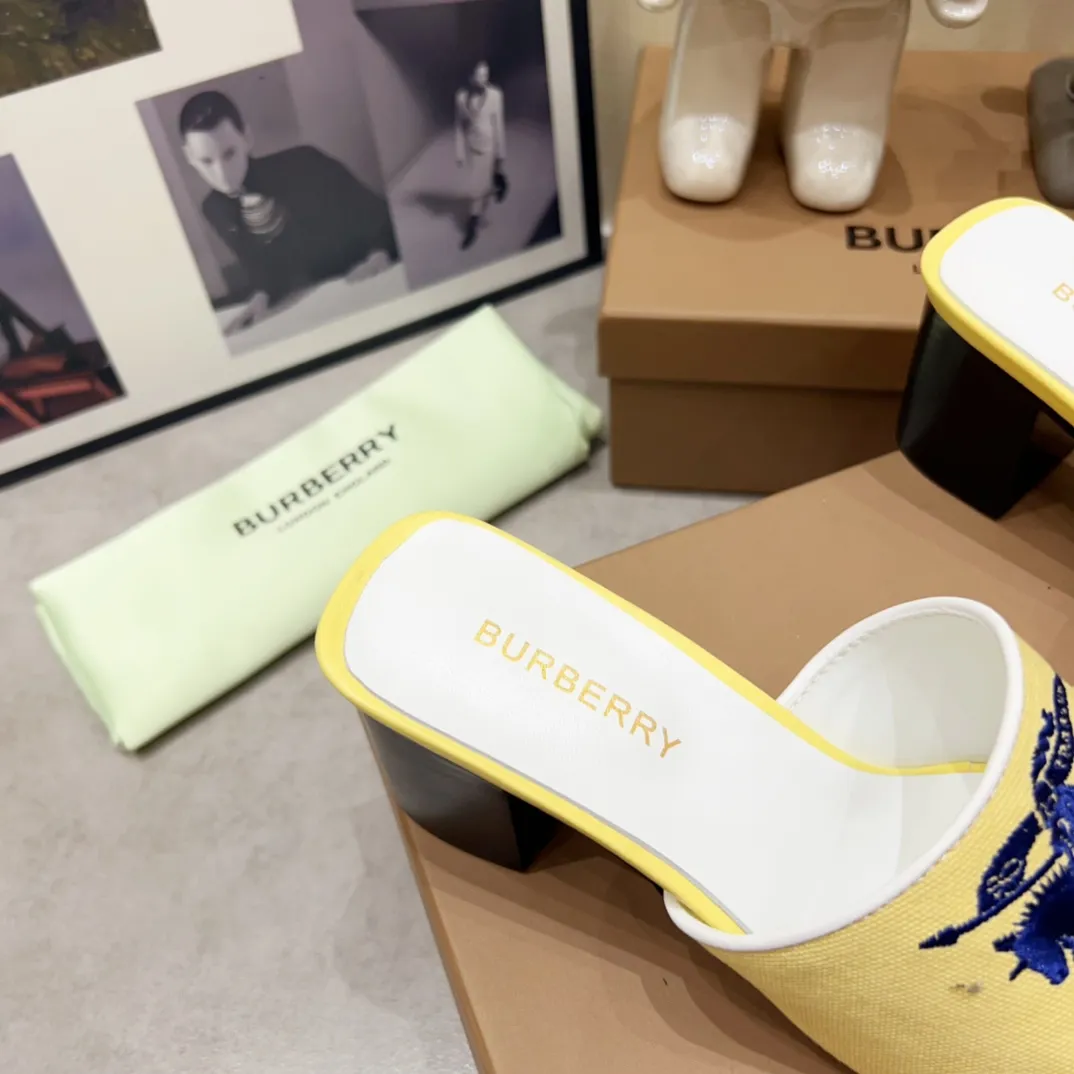 Burberry イエローヒョウ柄チャンキーヒールスリッパ - 画像 (9)