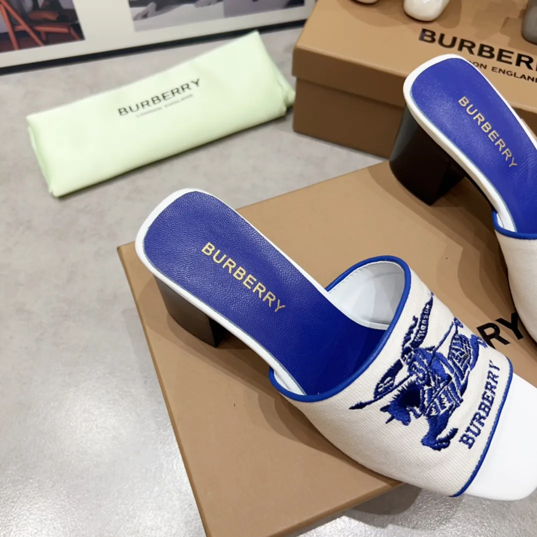 Burberry グレーヒョウ柄チャンキーヒールスリッパ - 画像 (9)