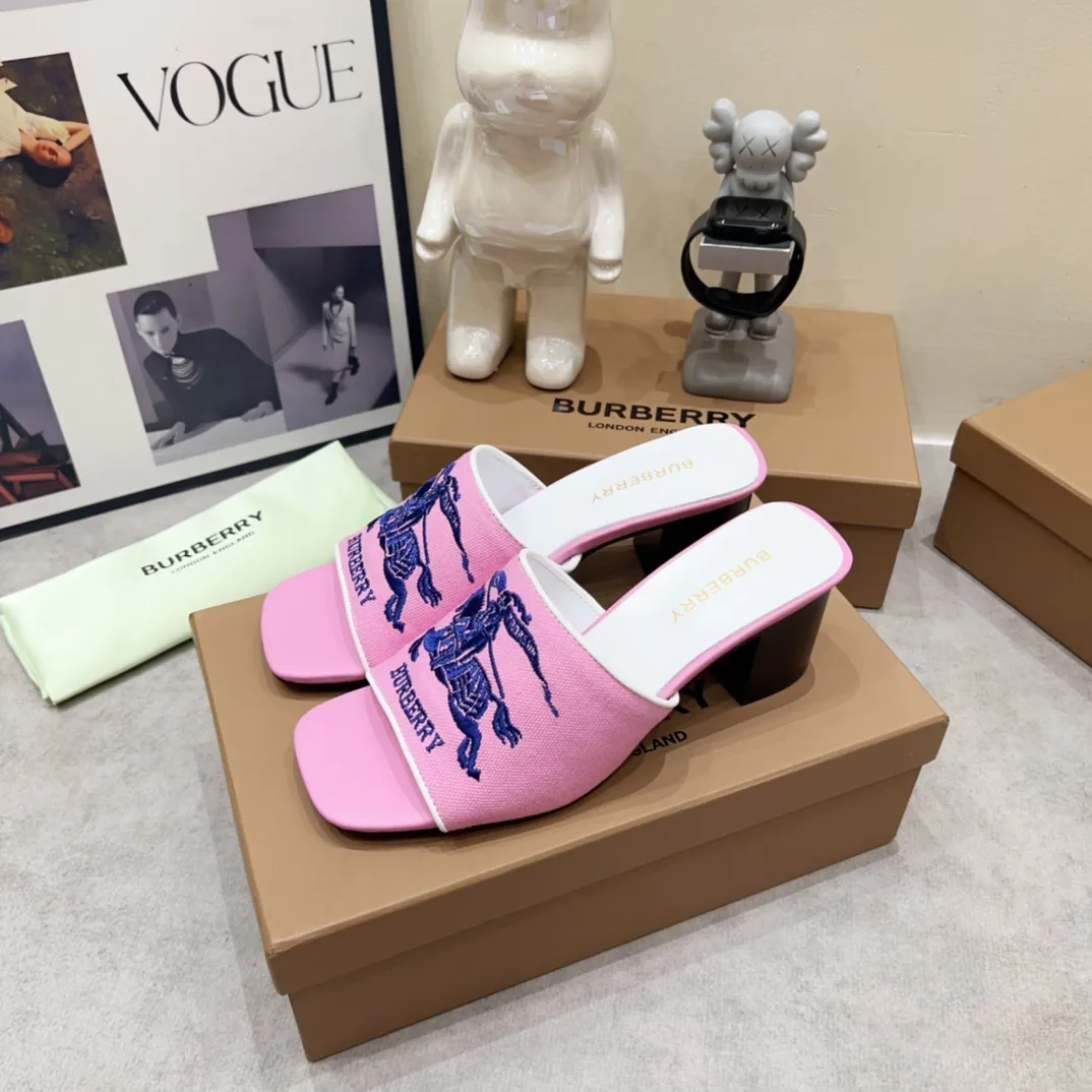 バーバリー ピンク ヒョウ柄 チャンキーヒールスリッパ - 画像 (3)