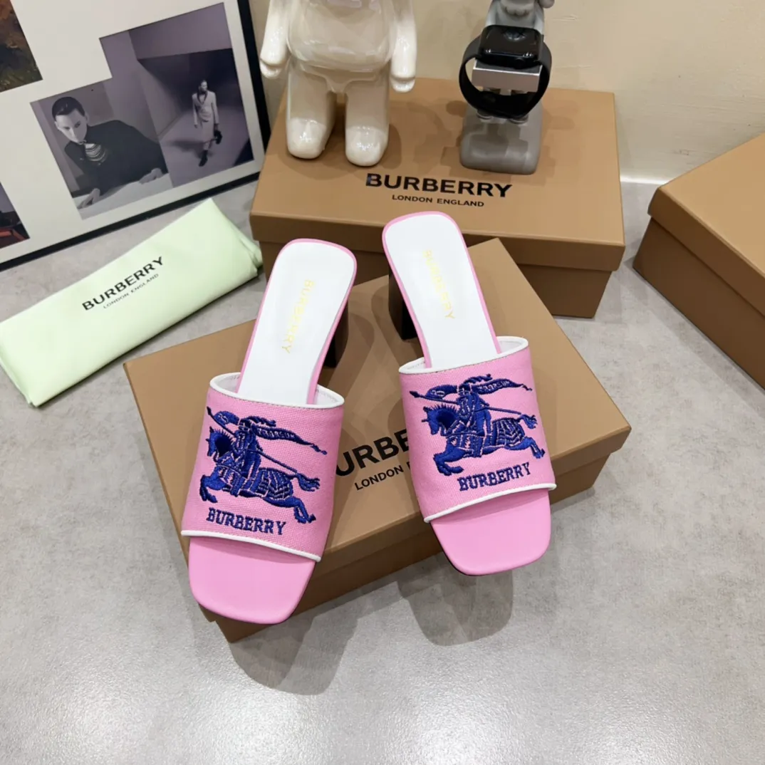 バーバリー ピンク ヒョウ柄 チャンキーヒールスリッパ - 画像 (5)