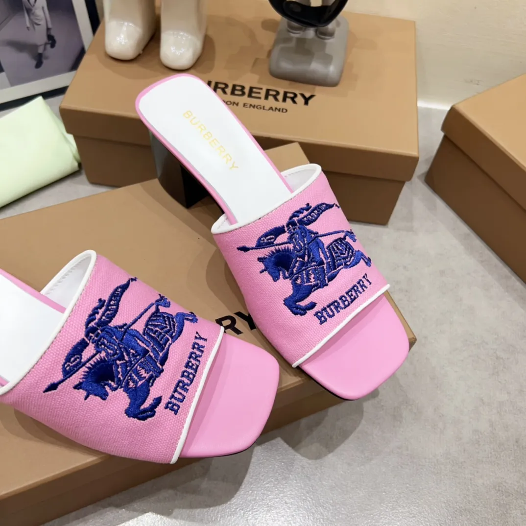 バーバリー ピンク ヒョウ柄 チャンキーヒールスリッパ - 画像 (8)