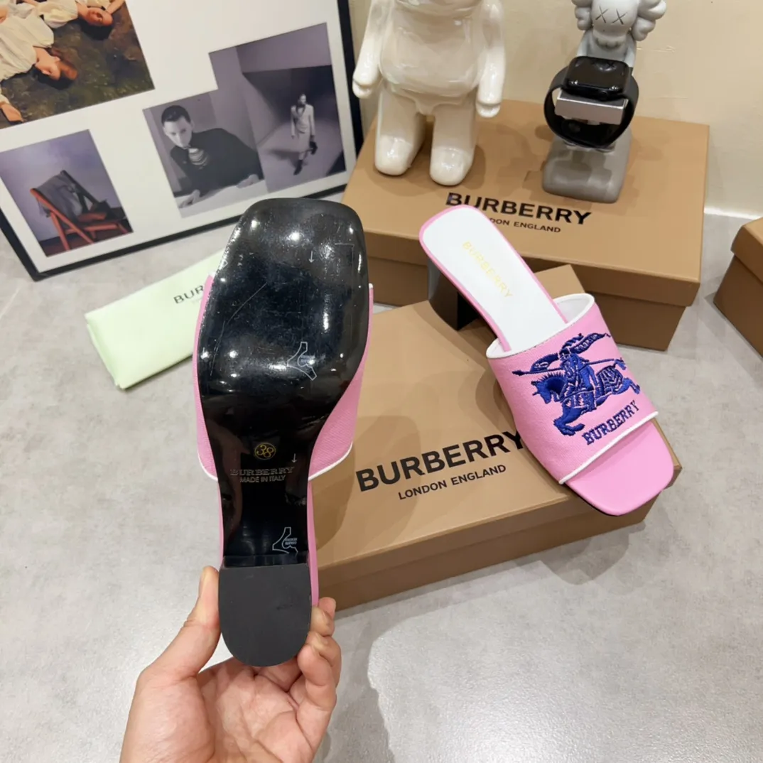 バーバリー ピンク ヒョウ柄 チャンキーヒールスリッパ - 画像 (10)