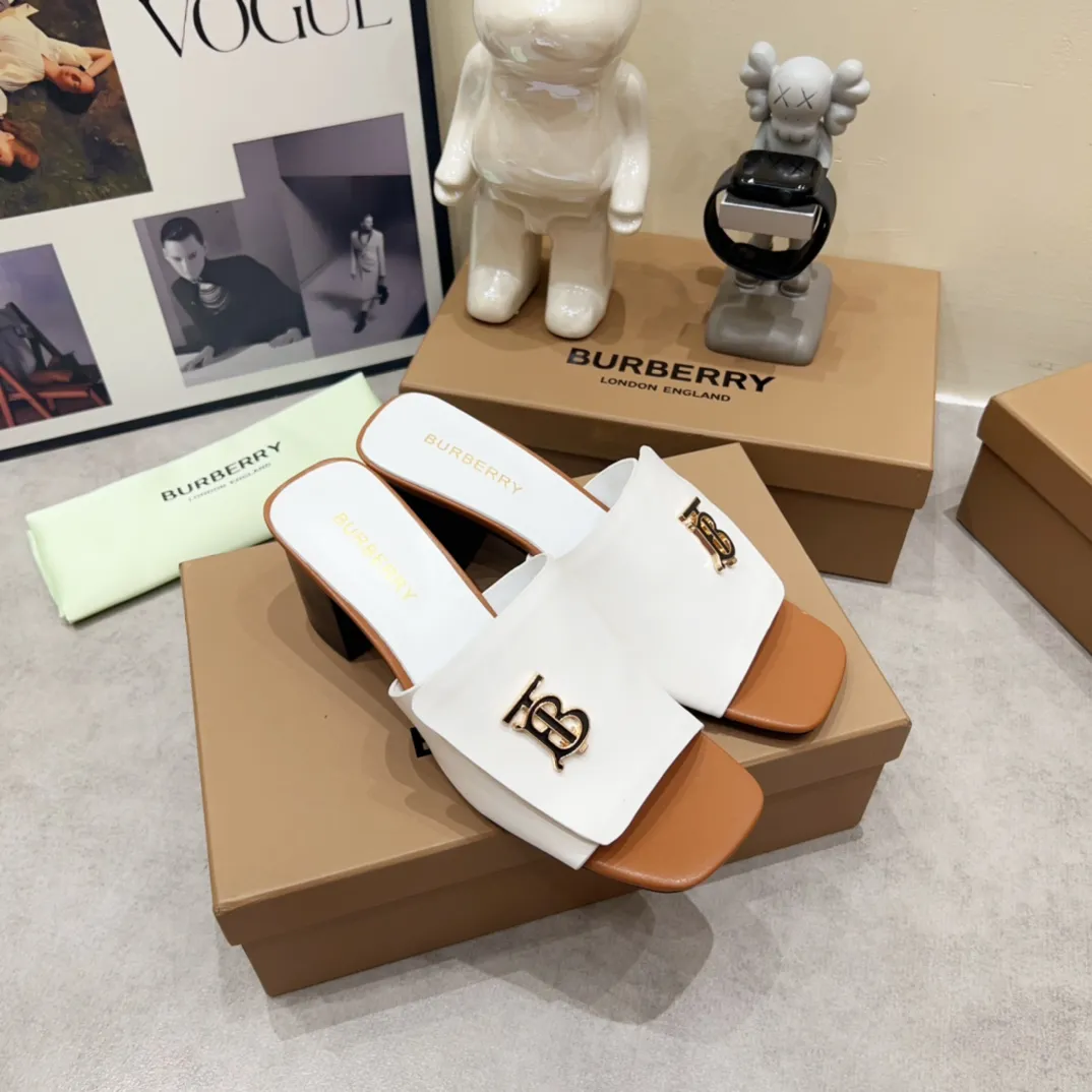 Burberry ホワイトチャンキーヒールスリッパ - 画像 (4)