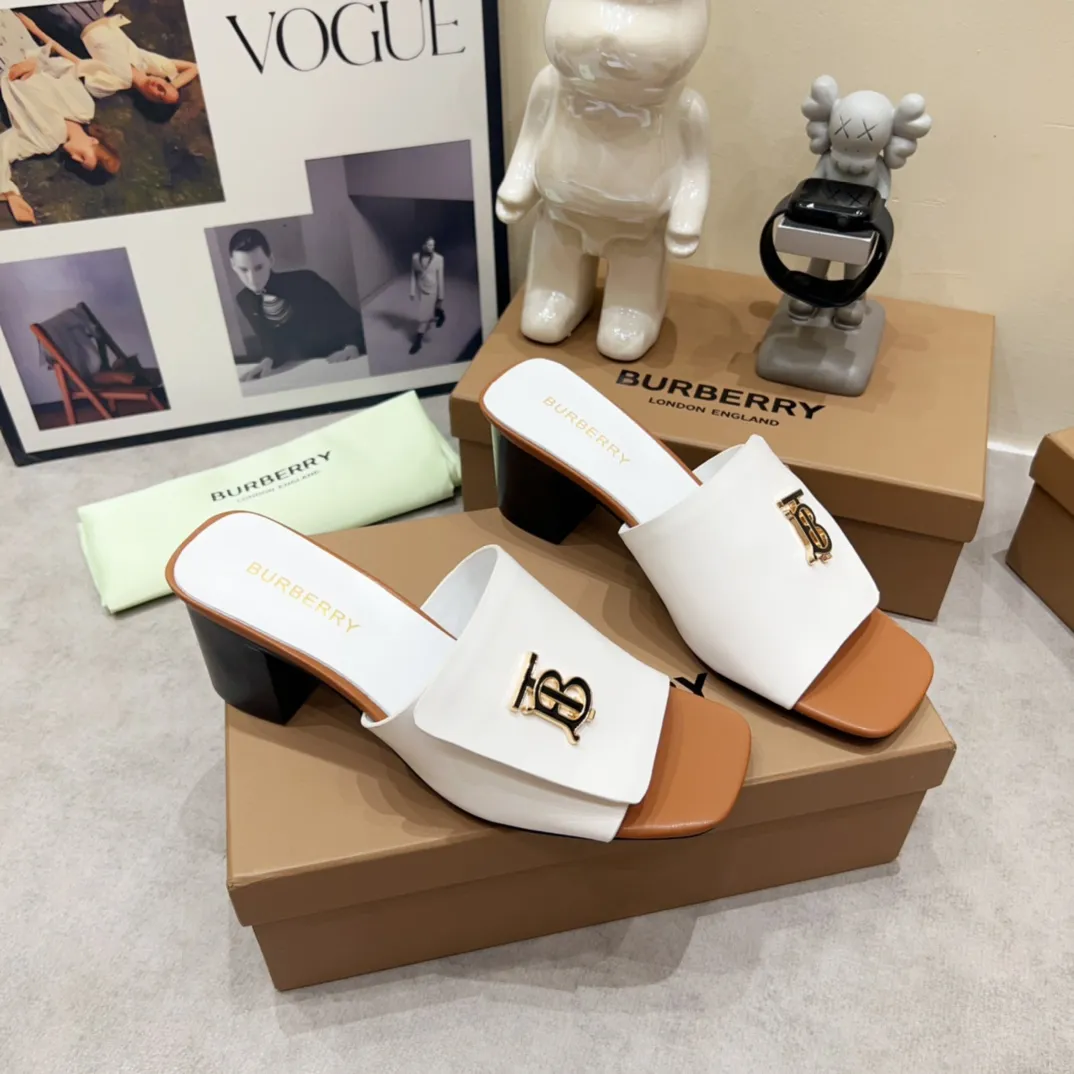 Burberry ホワイトチャンキーヒールスリッパ - 画像 (6)