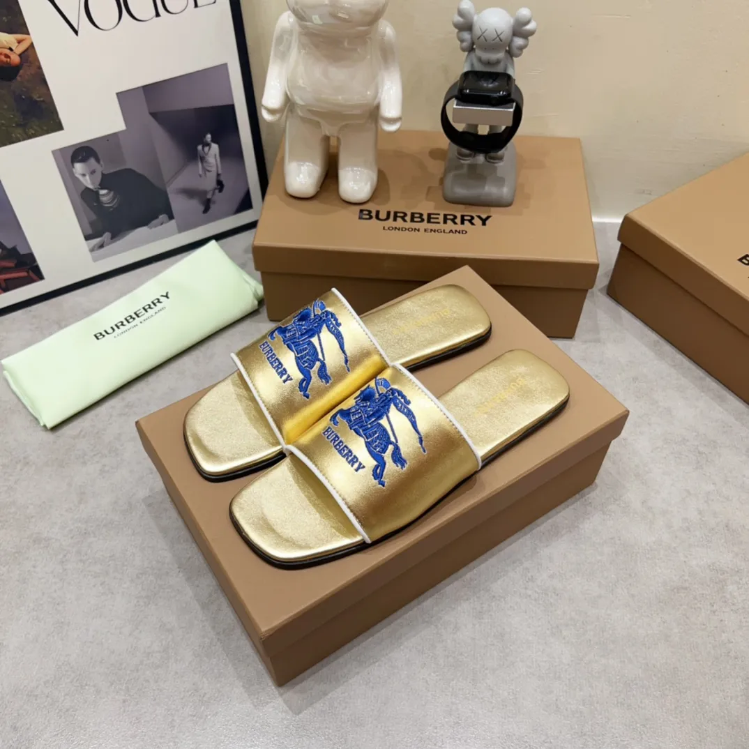 Burberry ゴールド チャンキーヒール スリッパ - 画像 (5)