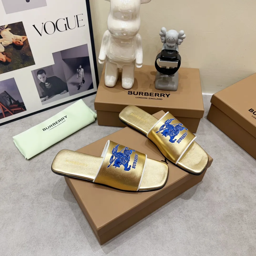Burberry ゴールド チャンキーヒール スリッパ - 画像 (6)