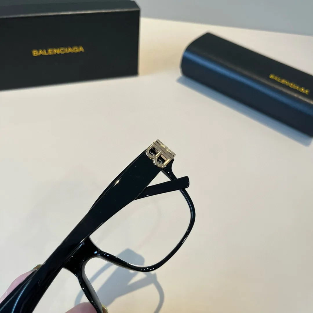 BALENCIAGA新作黒スクエアフレームサングラス - 画像 (9)