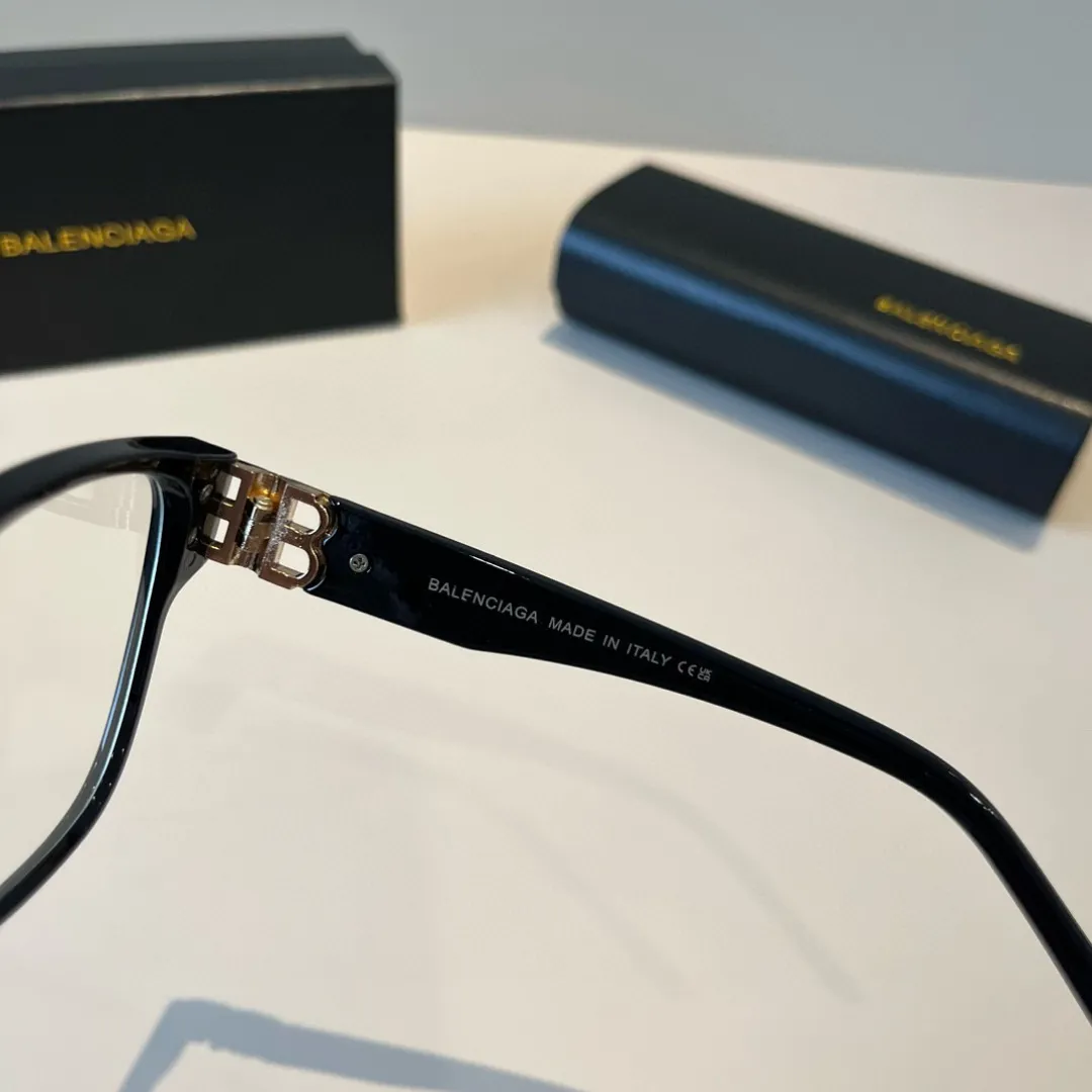 BALENCIAGA新作黒スクエアフレームサングラス - 画像 (10)