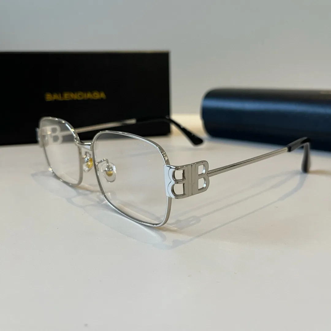 BALENCIAGA新作黒スクエアフレームサングラス - 画像 (4)