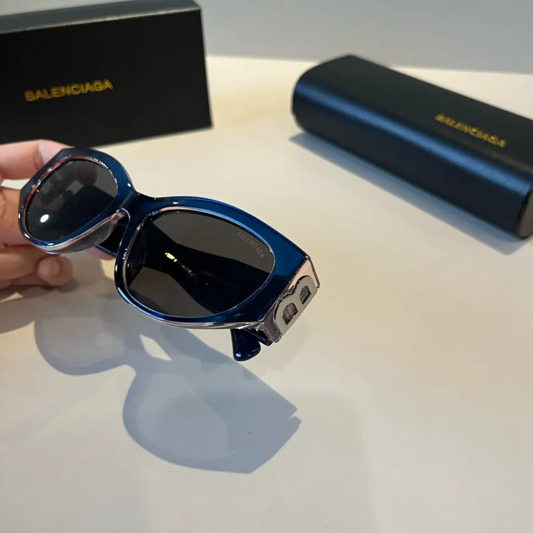 BALENCIAGA ブルーアークサングラス新作 - 画像 (8)