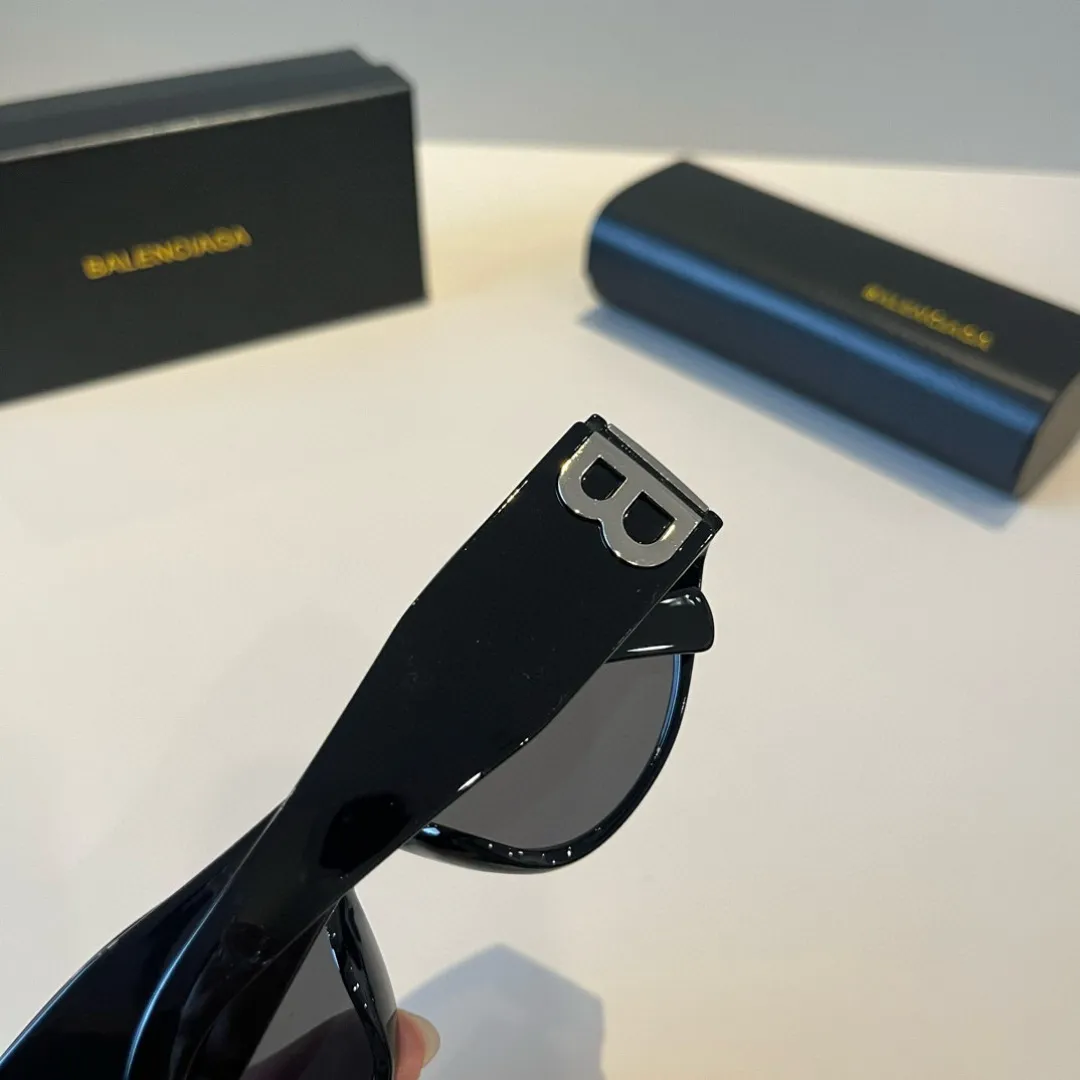 BALENCIAGA新作黒サングラスキャッツアイ - 画像 (7)