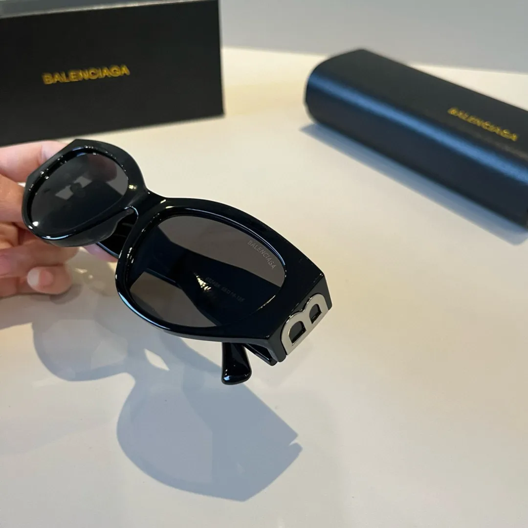 BALENCIAGA新作黒サングラスキャッツアイ - 画像 (8)