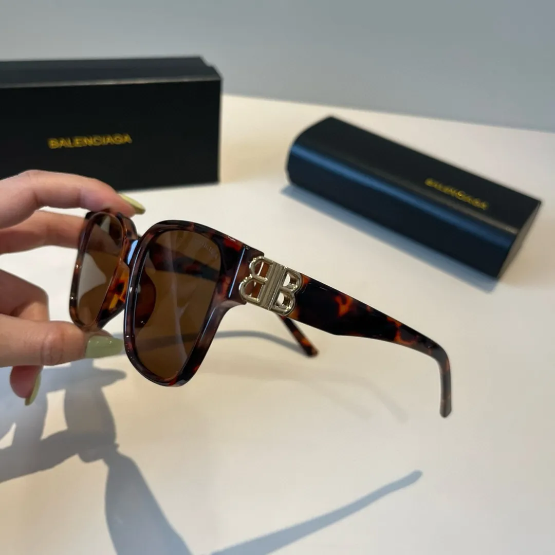 BALENCIAGA新作黒サングラスファッション - 画像 (5)