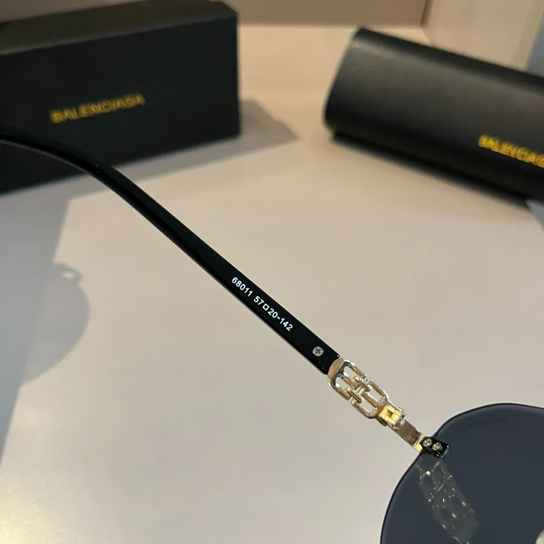 BALENCIAGA新作黒アークサングラス - 画像 (11)