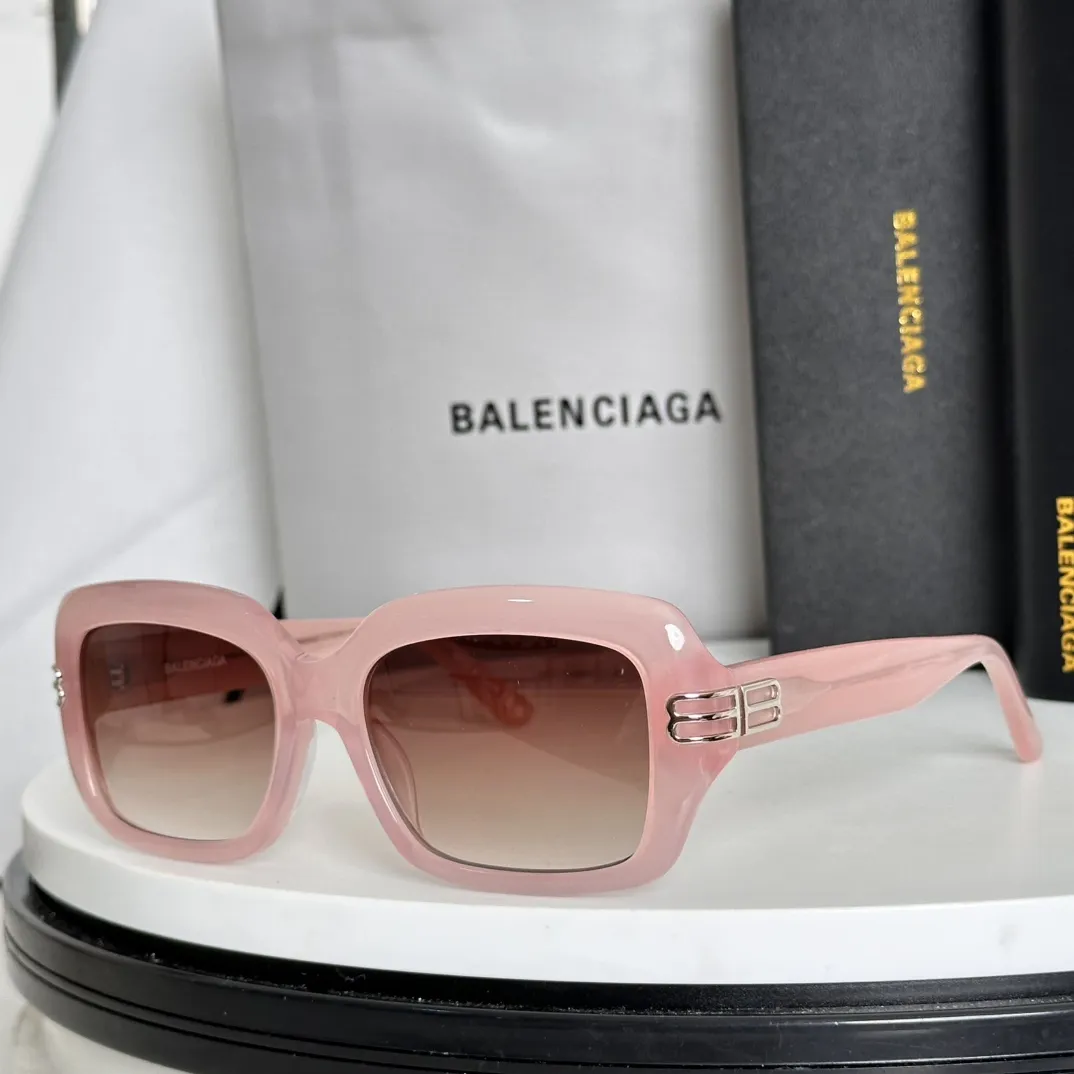 BALENCIAGA新作黒アークサングラス - 画像 (3)