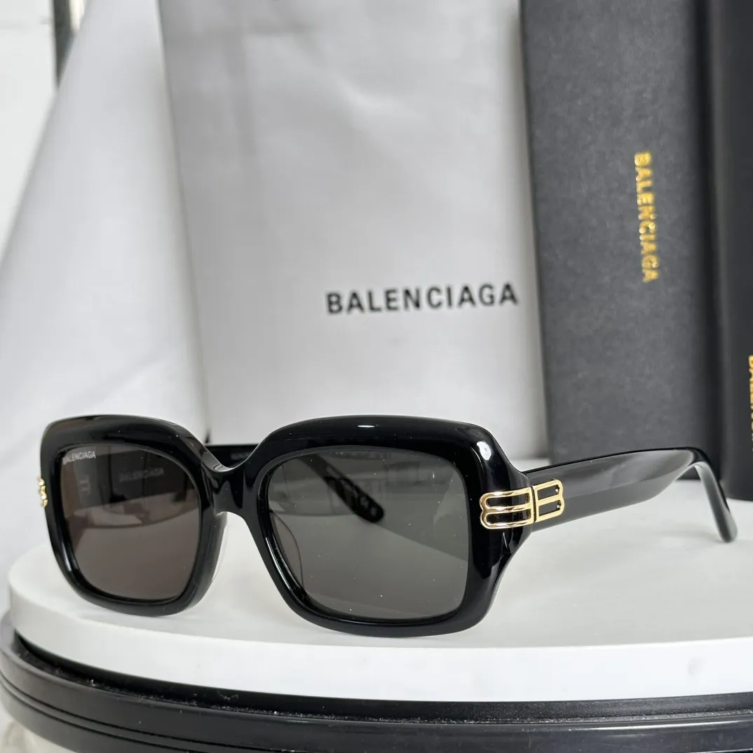 BALENCIAGA新作黒アークサングラス - 画像 (5)