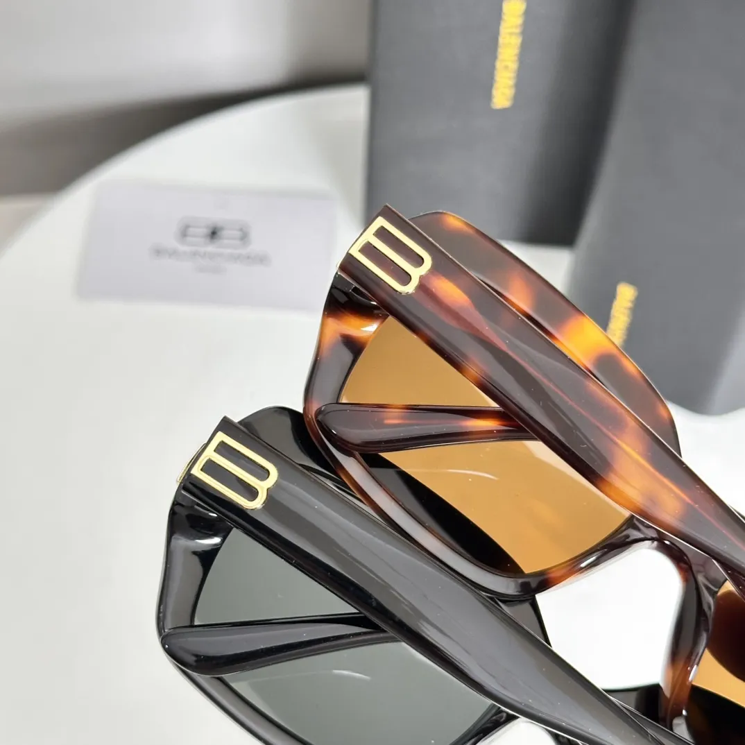 BALENCIAGA新作黒アークサングラス - 画像 (8)