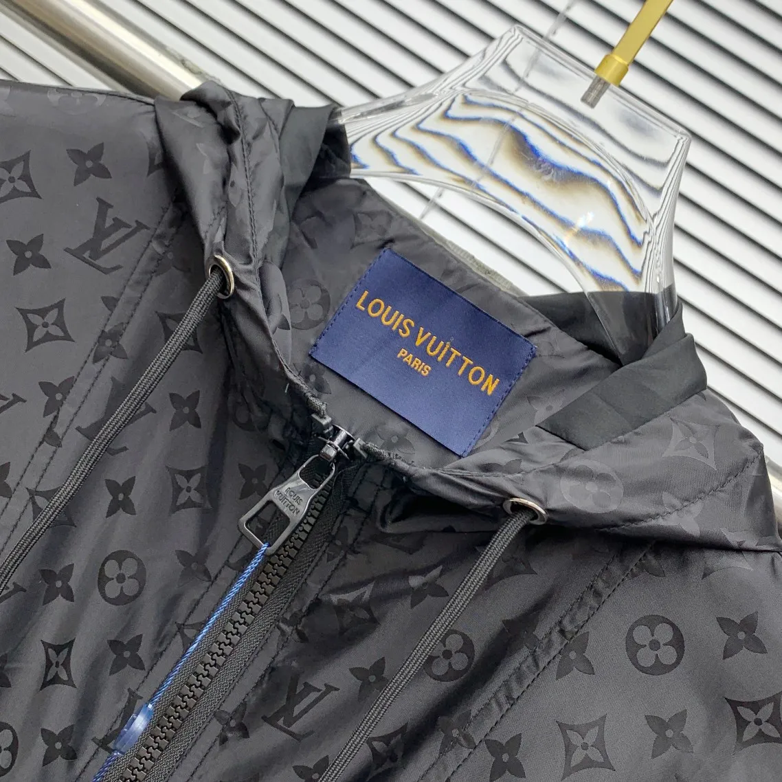 LOUIS VUITTON 2025秋冬ブラックヒットスタイルトレンチコート3XL - 画像 (6)