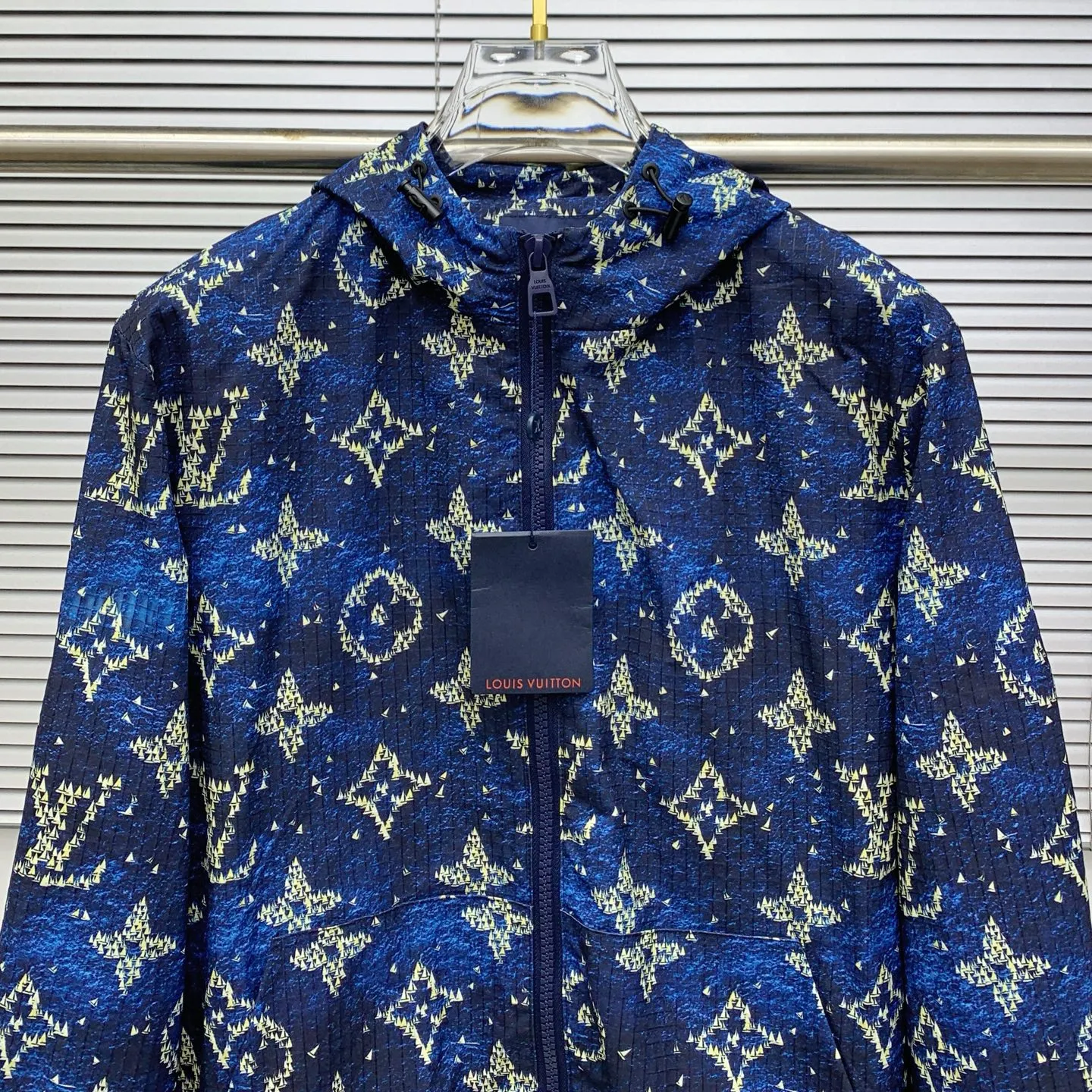 LOUIS VUITTON ブルー柄ジップアップジャケット - 画像 (3)