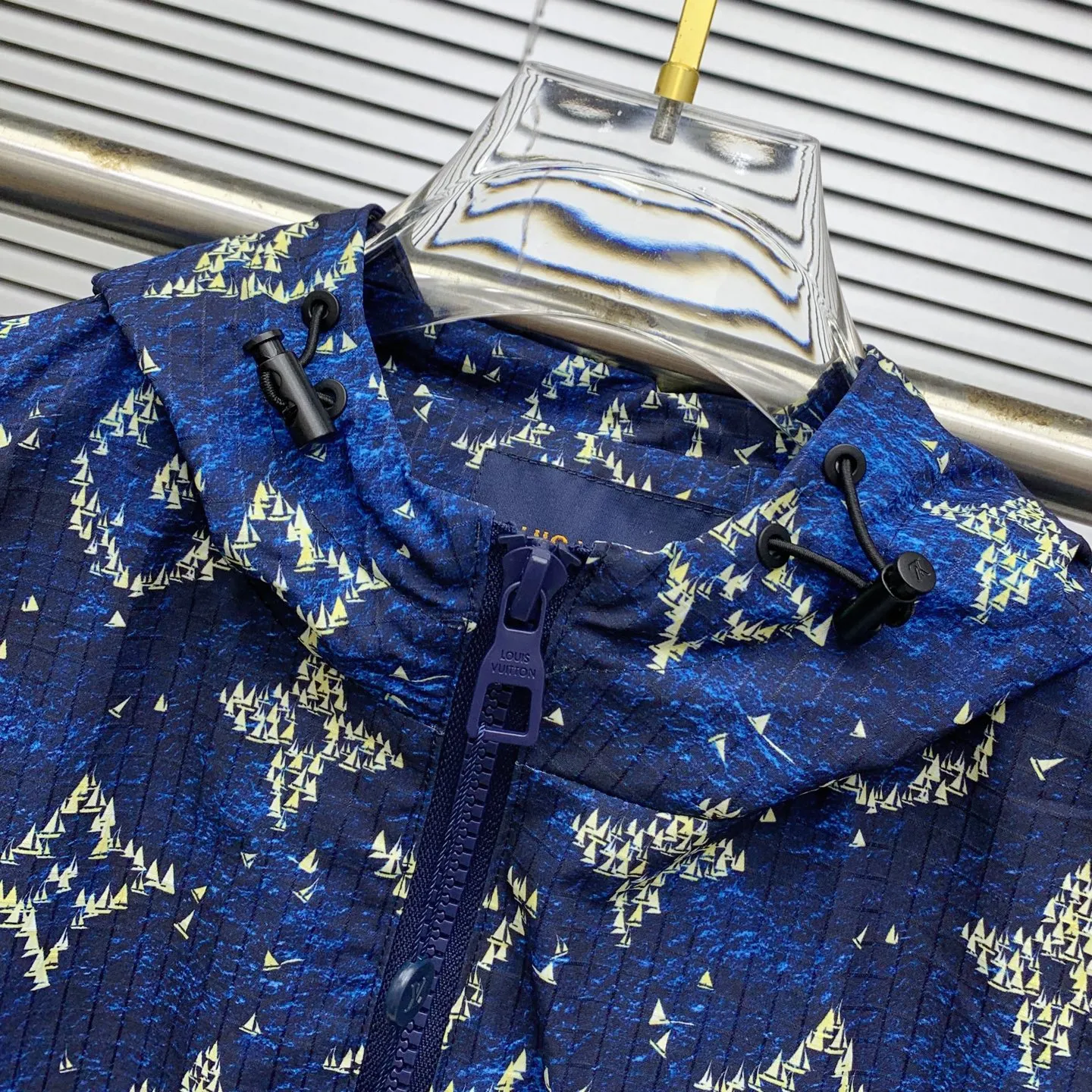 LOUIS VUITTON ブルー柄ジップアップジャケット - 画像 (5)